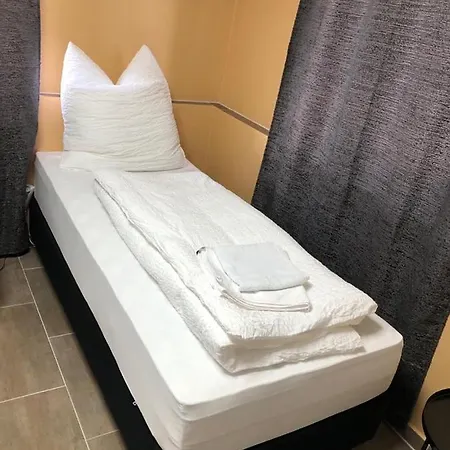 Hotel Bistro Zur Linde 3*